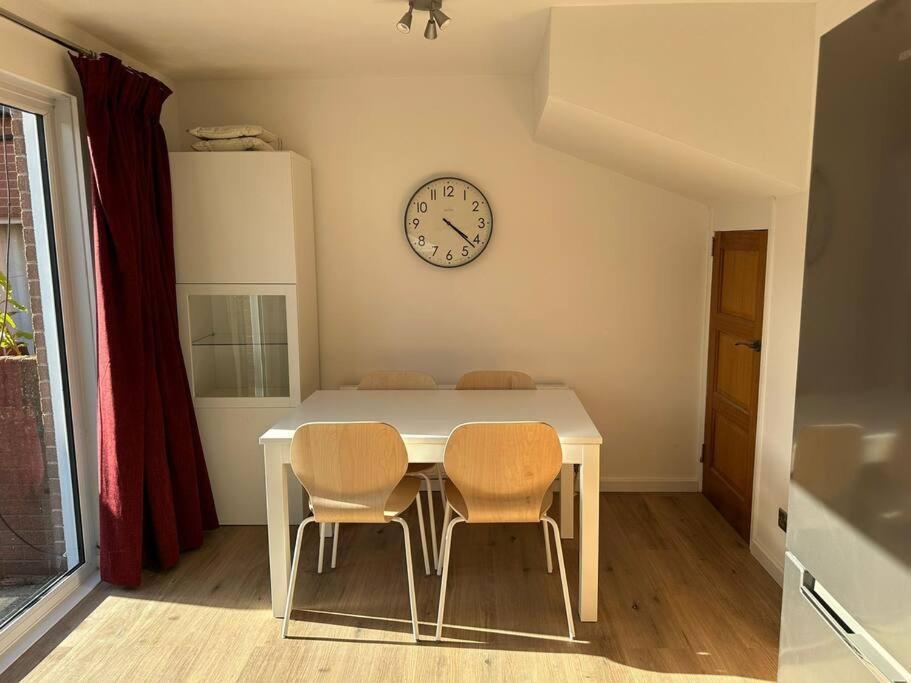 Apartament Revamped Holywood Town Centre House Zewnętrze zdjęcie