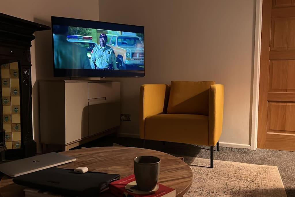 Apartament Revamped Holywood Town Centre House Zewnętrze zdjęcie